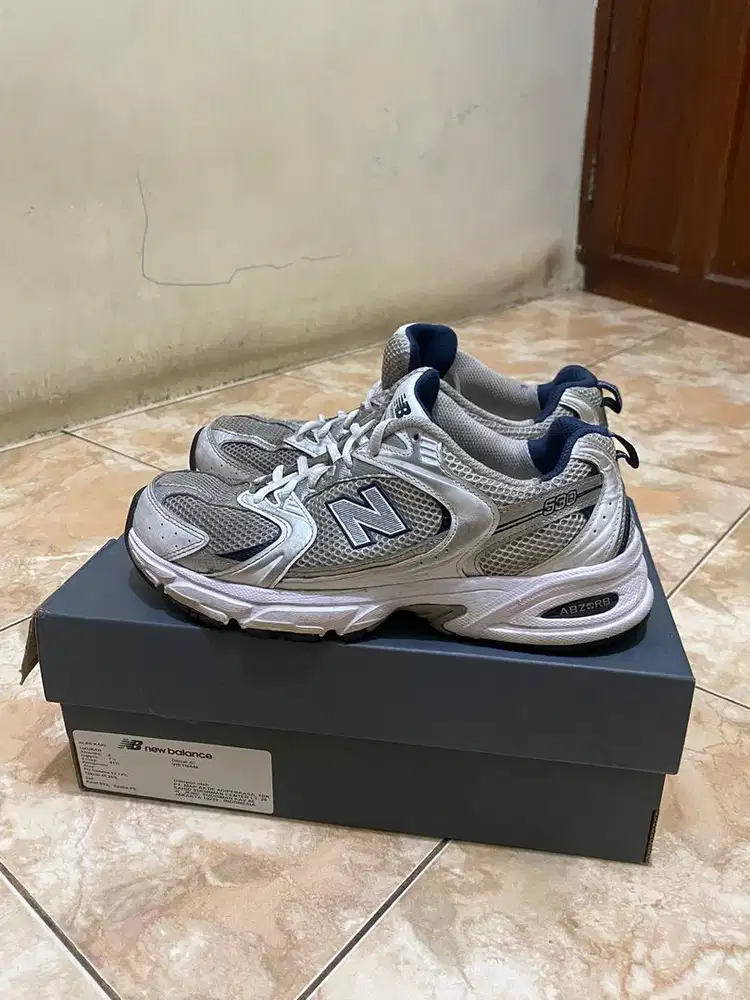 NB 530 white silver navy