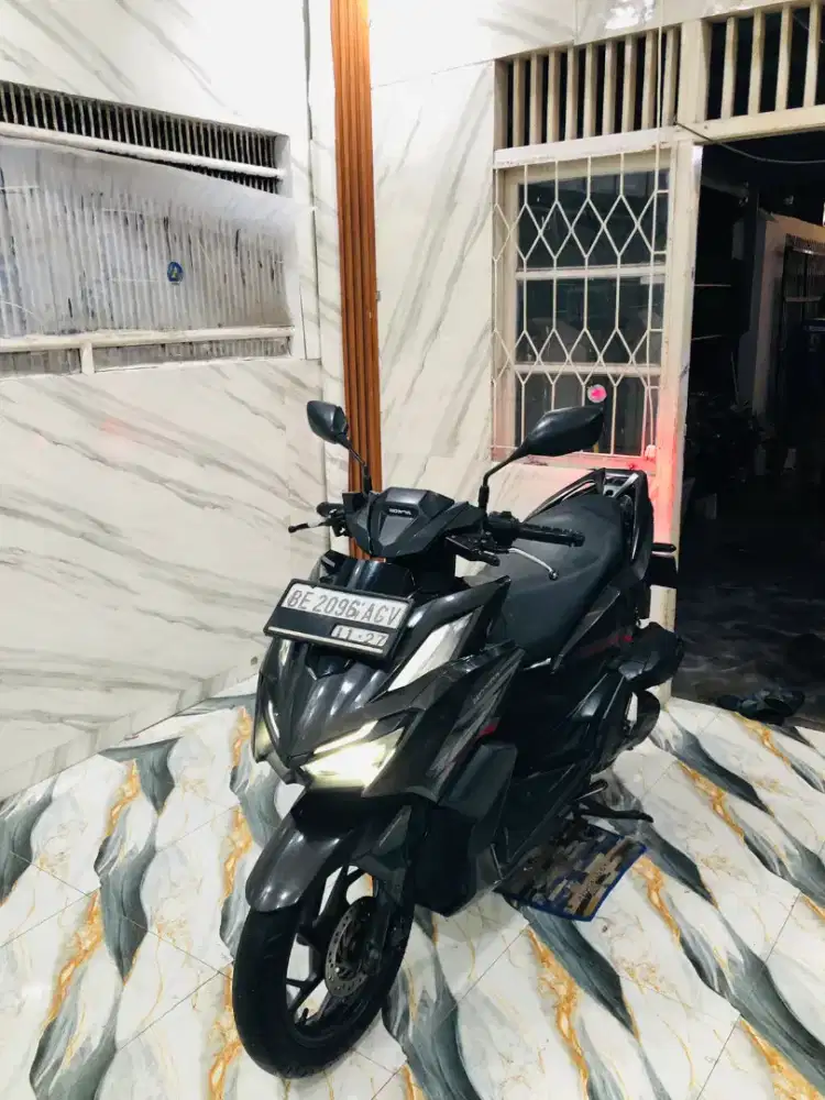 HONDA VARIO NEW 160 ABS ISTIMEWA 2023 Pajak Hidup