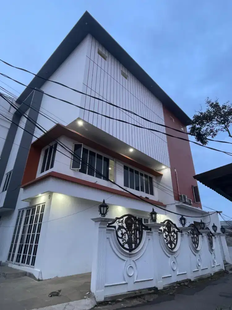 Jual rumah mewah siap huni 6,5 M nego. Leuwinanggung Depok.