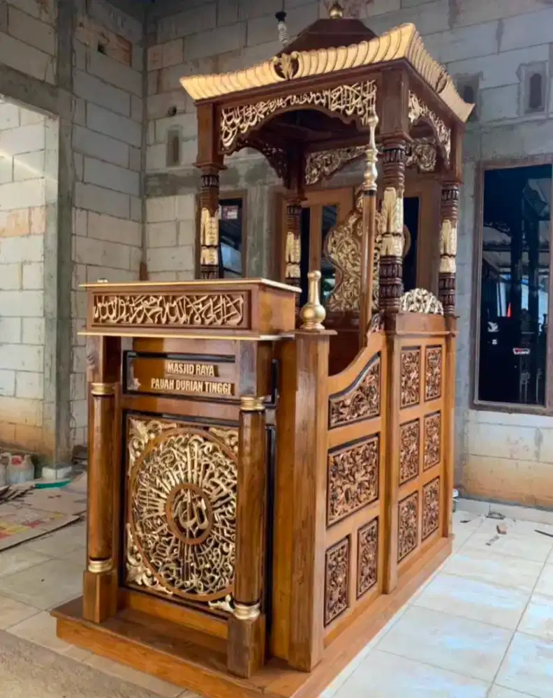 Produksi mimbar masjid