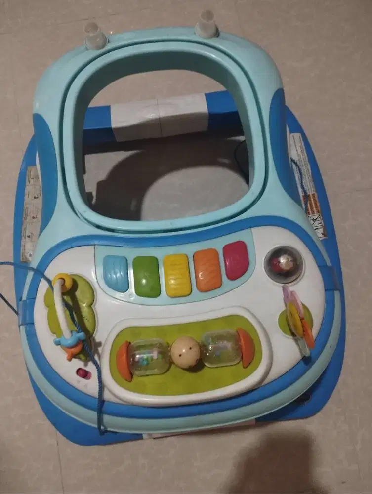 Baby Walker Musik & Mainan – Bekas Pribadi, Nyaman & Edukatif