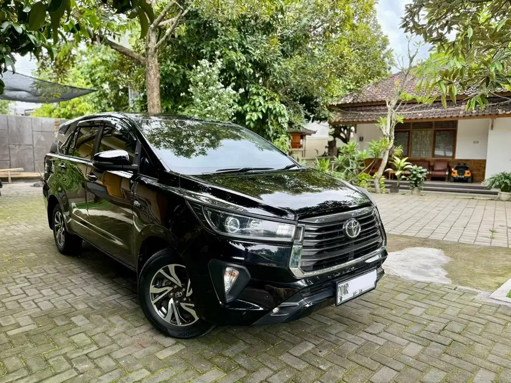 Dijual Toyota Innova V manual bensin 2021