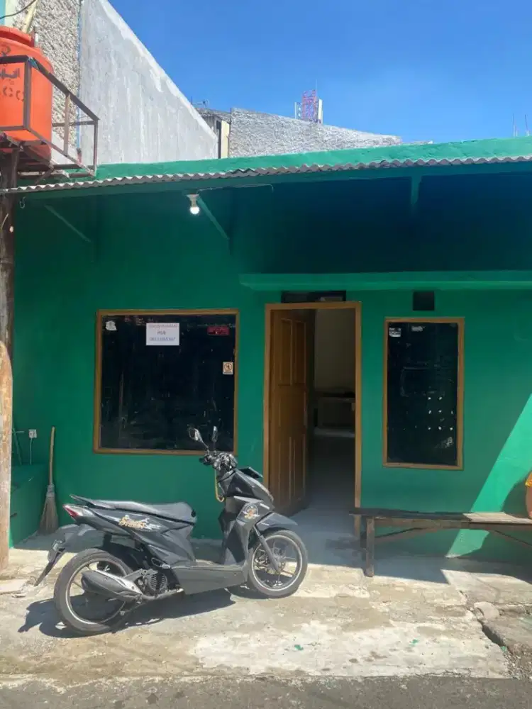 Disewakan rumah strategis depan jalan