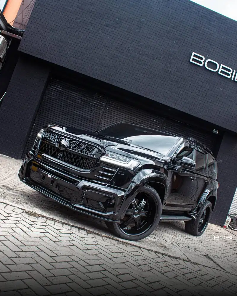 NIK 2023 Toyota Land Cruiser VXR 300 Attitude Black Metallic