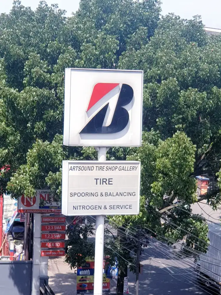 Dibutuhkan supir dengan sim B1