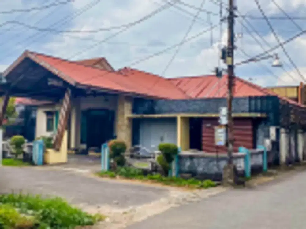 DIJUAL 2 BIDANG TANAH DENGAN TOTAL LUAS 600 M2 BERIKUT BANGUNAN - PONTIANAK