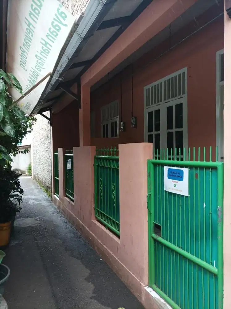 Dikontrakan Petakan di Petukangan Utara