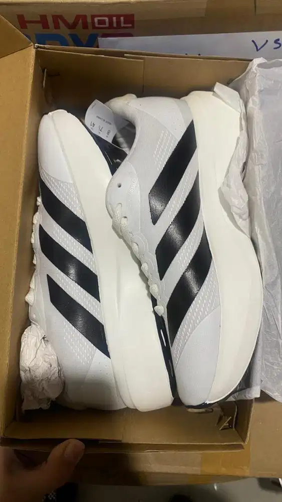 sepatu adizero uk 41 putih