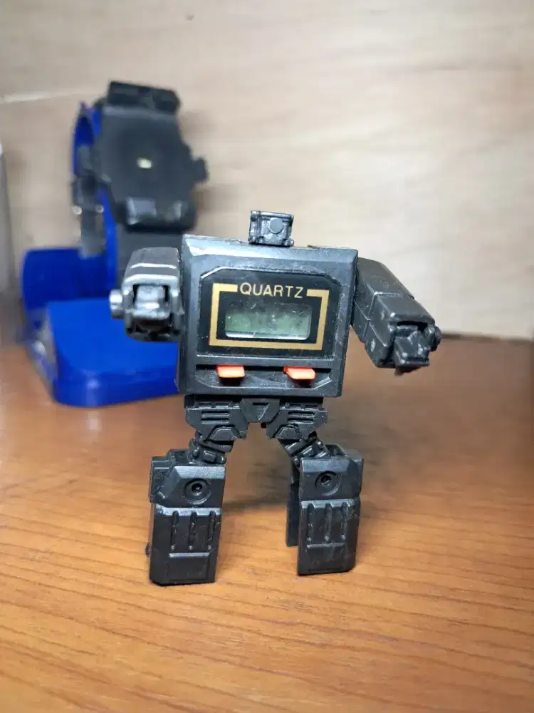 Jam Robot Mainan Jadul