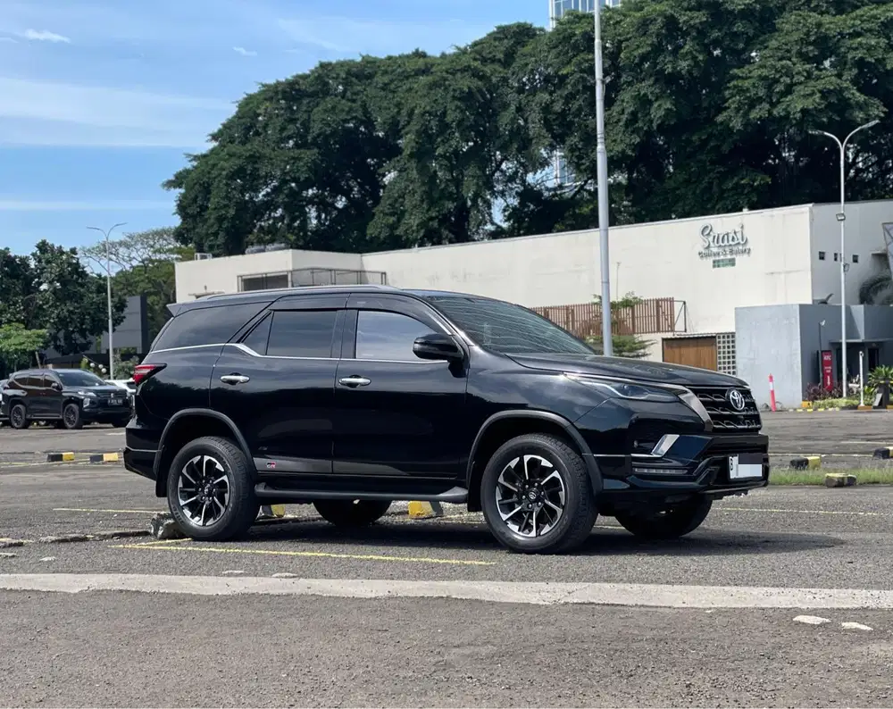 Termurah! Fortuner VRZ GR Sport 2.4 AT Matic Diesel Solar 2021