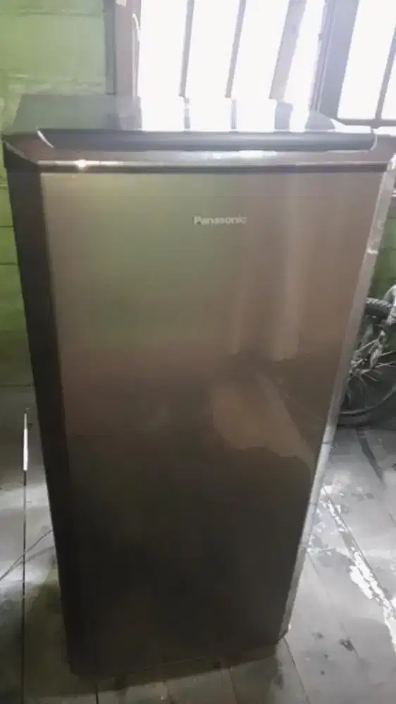 Kulkas 1pintu panasonic no minus, siap pakai.