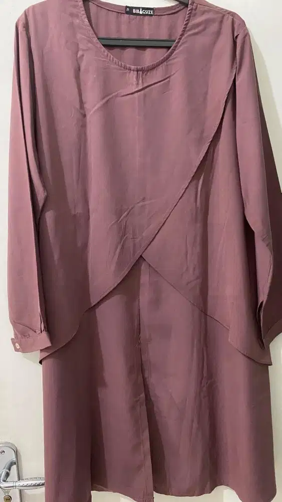 Preloved Tunik Jumbo Wanita Merk Bibigsize XXL Warna Dusty Mauve