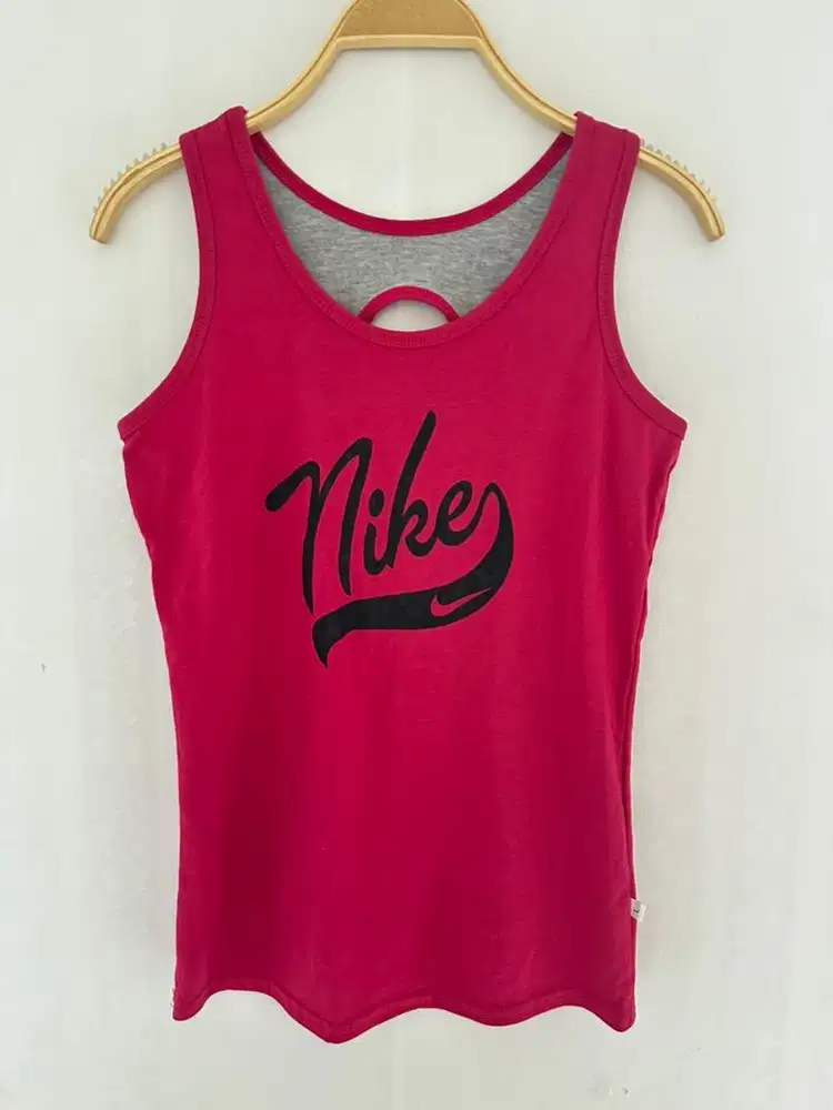 Beli 1 dapat 1 / Baju olahraga cewek / baju sport /  joging preloved