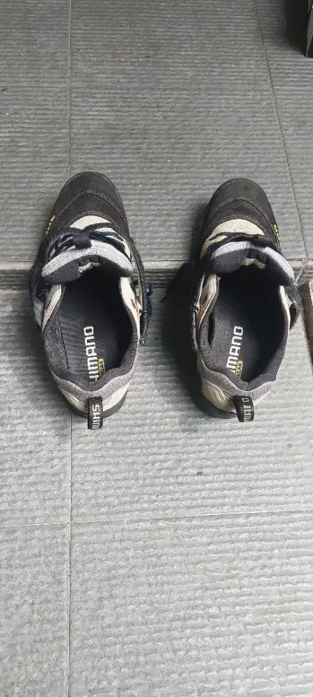 Sepatu Shimano SPD SH-M037