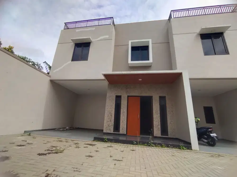 Dijual Rumah Siap Huni Town House Dalam Lokasi di Komplek Bukit Sariwangi Bandung