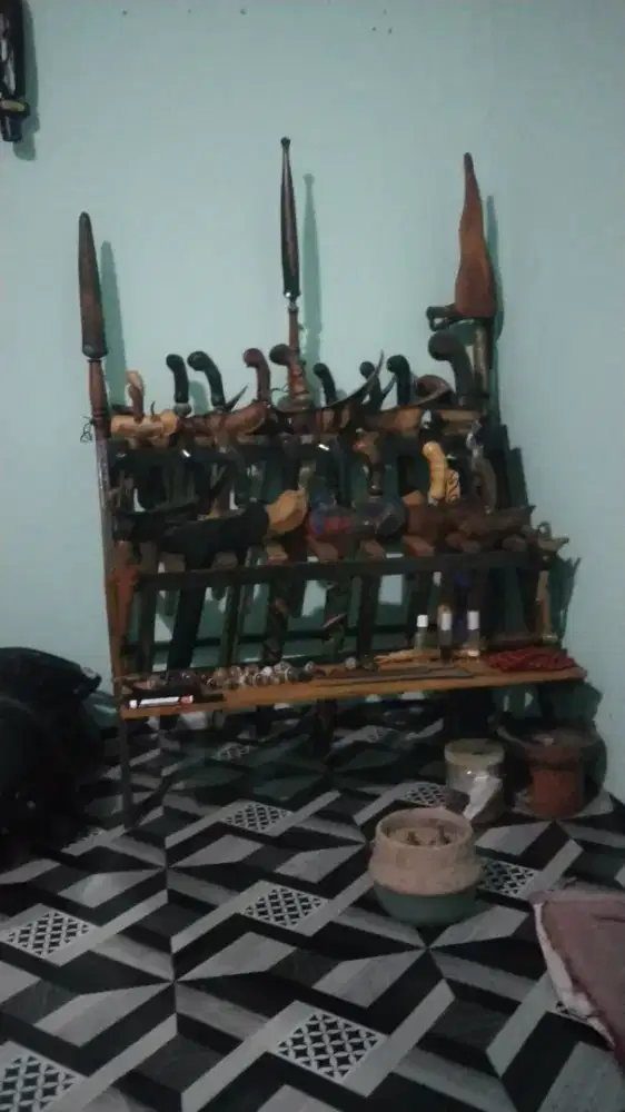 Jasa pembersihan tempat angker dan pawang hujan