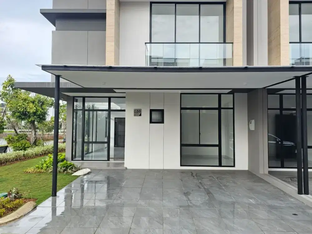 Rumah Minimalis Brand New hoek hadap danau lokasi di pik 2