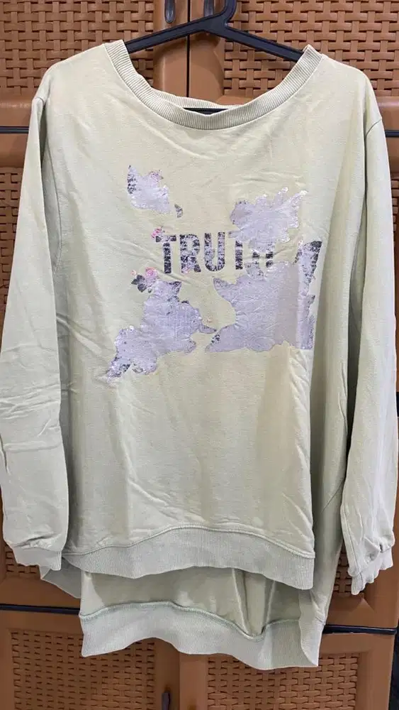 Preloved Sweater Jumbo Oversize Wanita LD 130 warna Sage