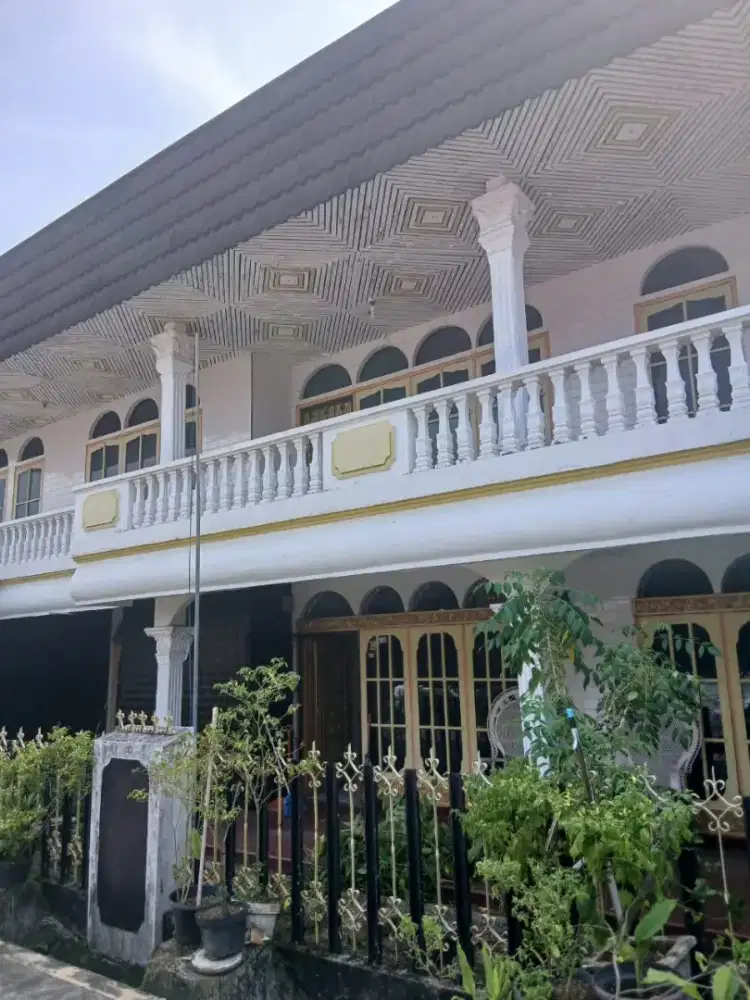 Dijual rumah 2 lantai di kota padang