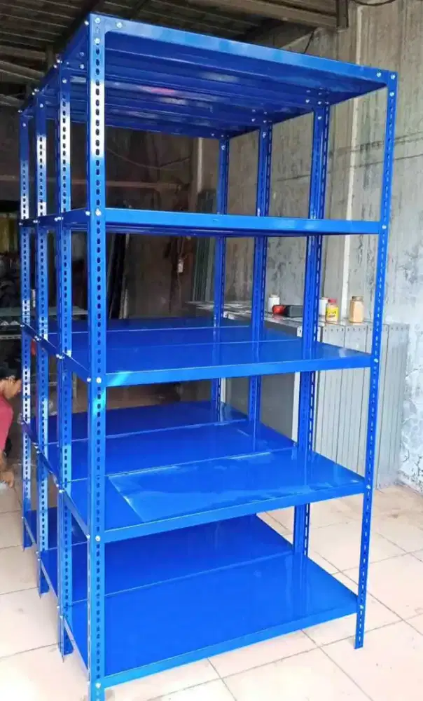 Rak besi rak perlengkapan usaha