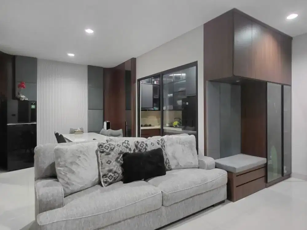 Rumah Mewah modern siap huni shm nyaman cantik di Summarecon Bandung, Cluster Genova