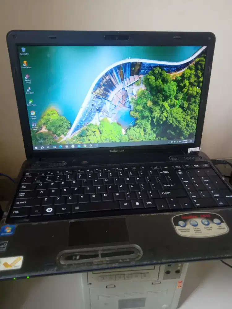 Laptop Toshiba Satellite C655 Core i3 Gen 2