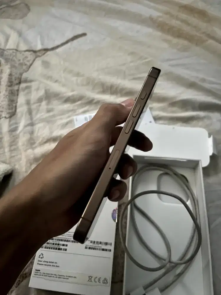 iPhone 16 pro 128 iBox