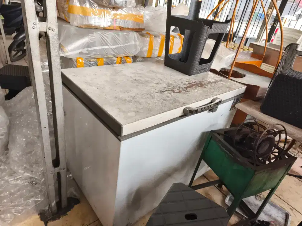 Jual freezer kecil