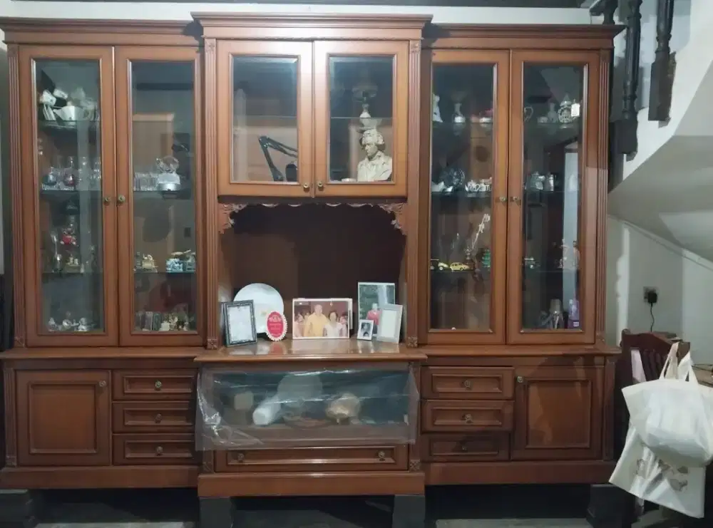 Dijual Lemari & Ranjang Kayu