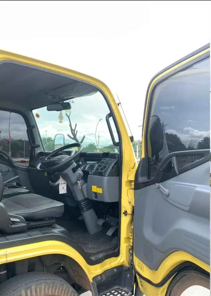 Dijual FE71 Box 2020 Harga 315 juta Kondisi original