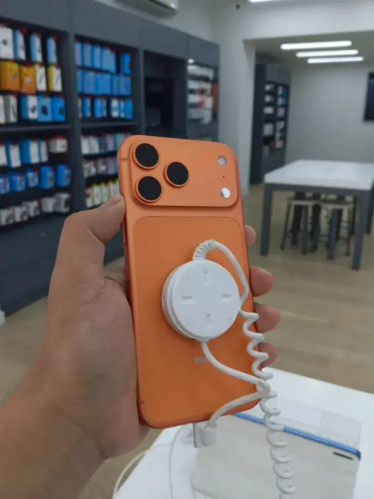 Kredit iPhone 17 Promax garansi iBox