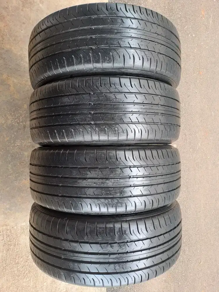 Ban 215/55/17 Dunlop SportMaxx'050 4pc 85%