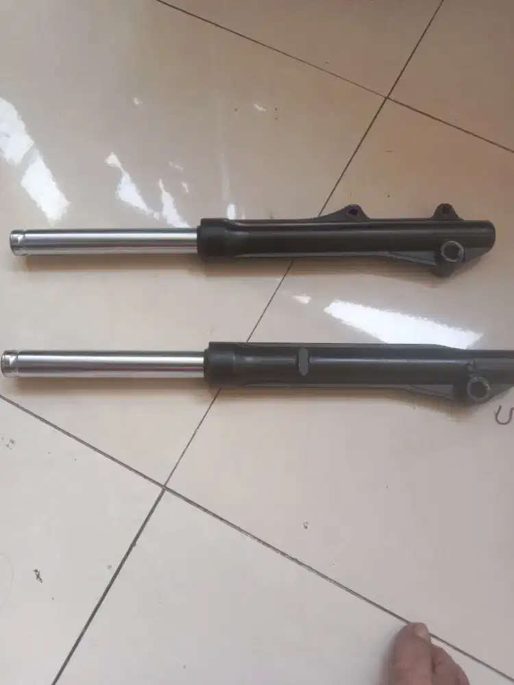 Shock depan buat vario