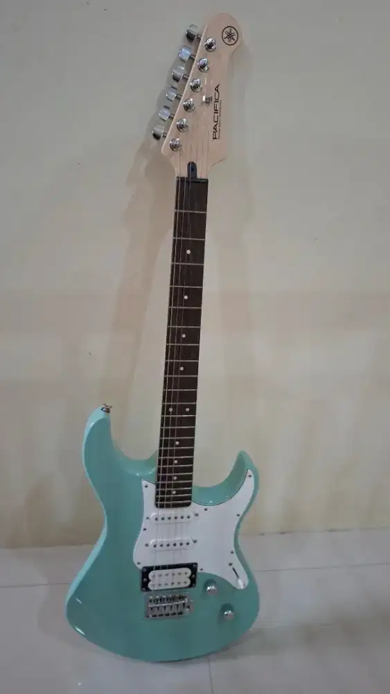 Yamaha Gitar Elektrik Gitar Listrik PAC112V Bekas