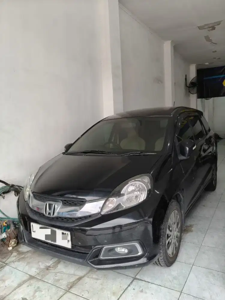 Honda Mobilio Prestige 2015 Matic Hitam Low Kilometer