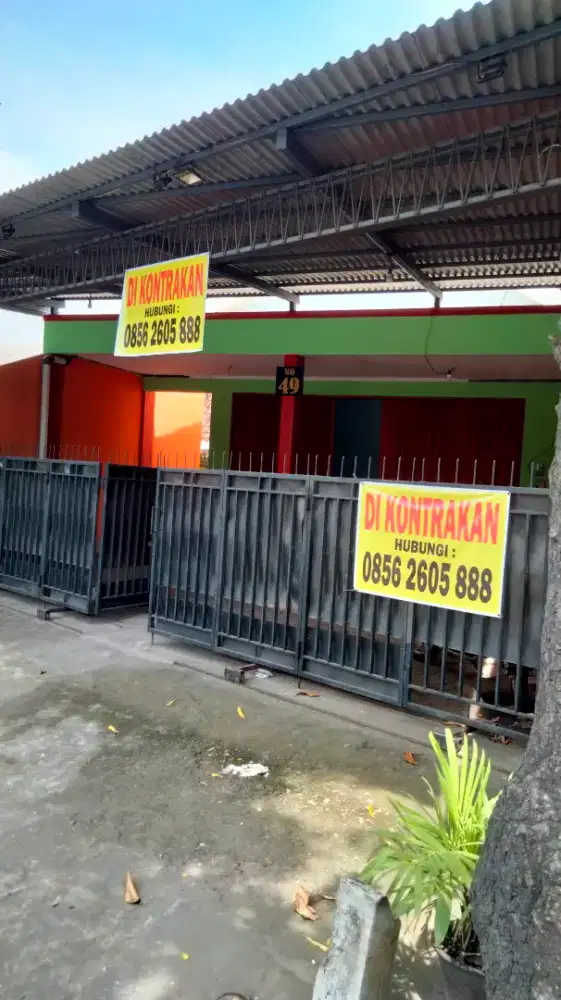 Di kontrakan ruko
