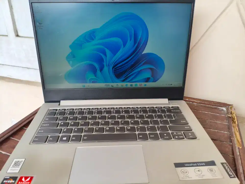 lenovo s340 ryzen 5 ram 8 HD 512