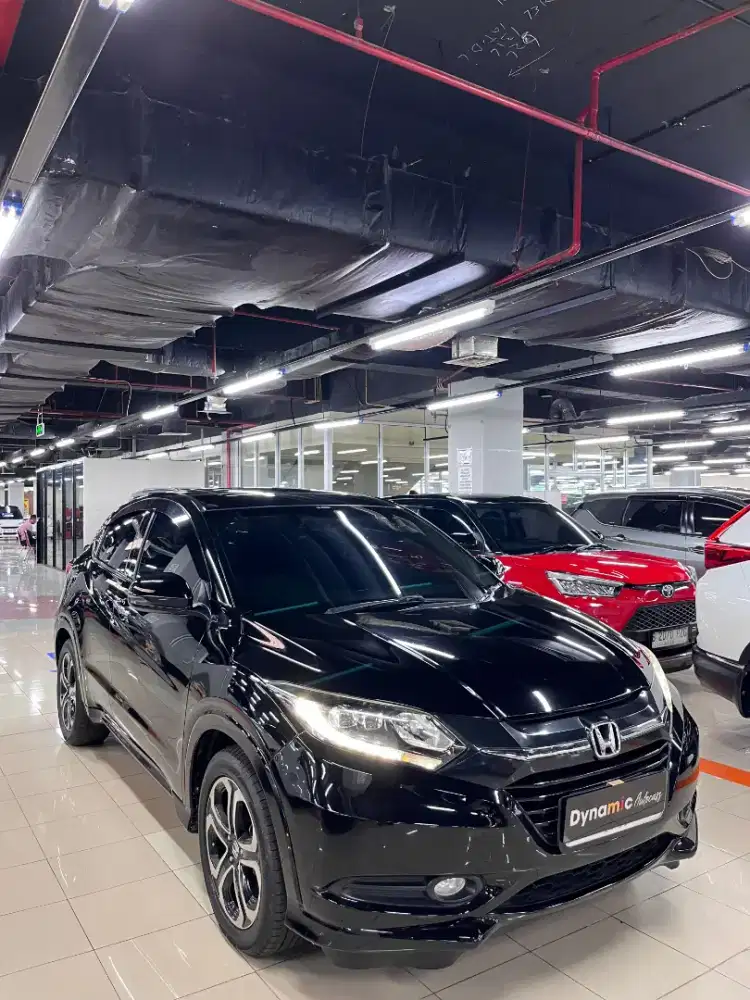 Honda HRV 1.8 Prestige thn 2017 Black on Black