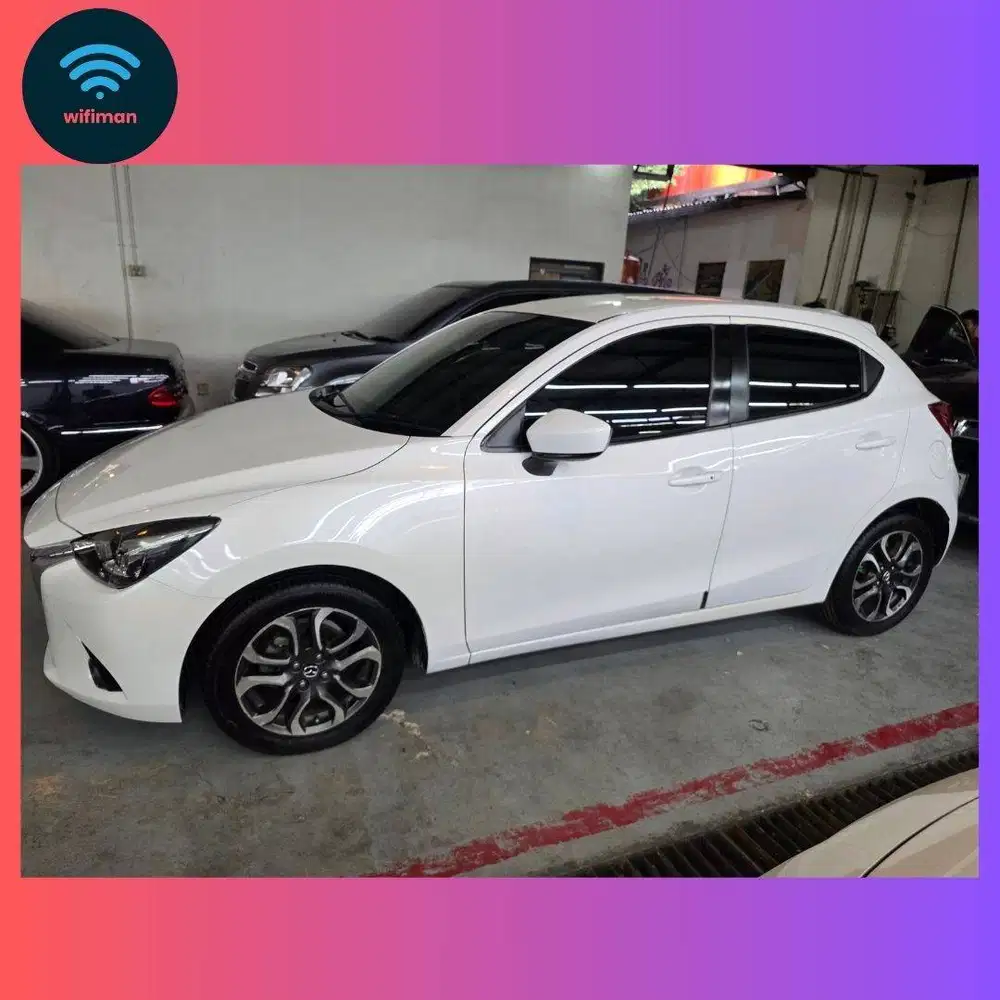2015 Mazda 2 1.5 R Hatchback Skyactive Putih , Kondisi Siap Pakai