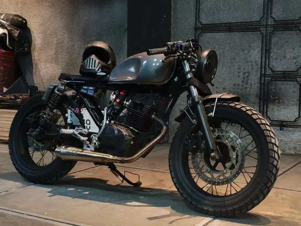 Tiger Bratcafe Caferacer Tilas 1996