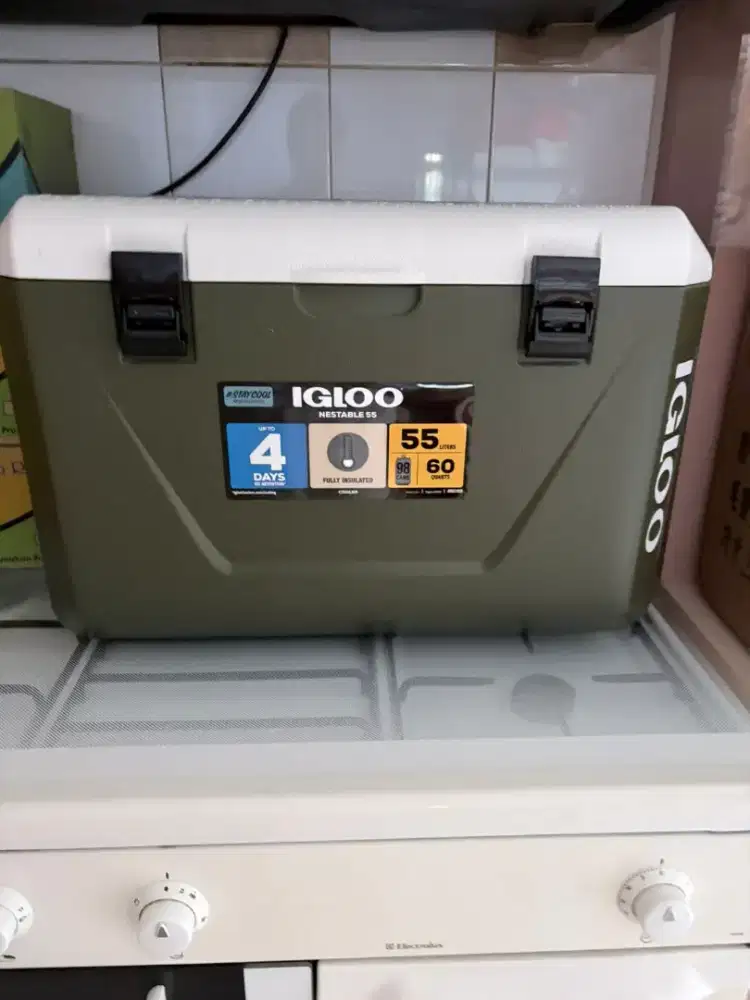 Cooler IGLOO 55 LITER , TAHAN 4-6 JAM , MULUS LIKE NEW