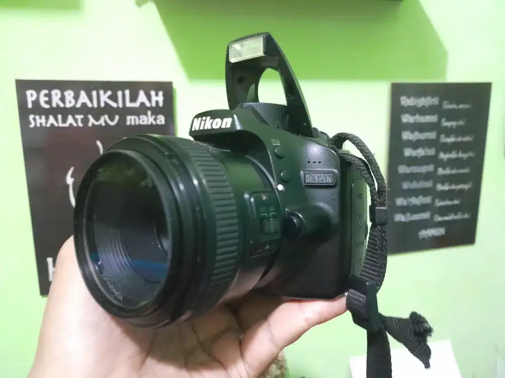 Kamera dslr Nikon D3200 Lensa fix