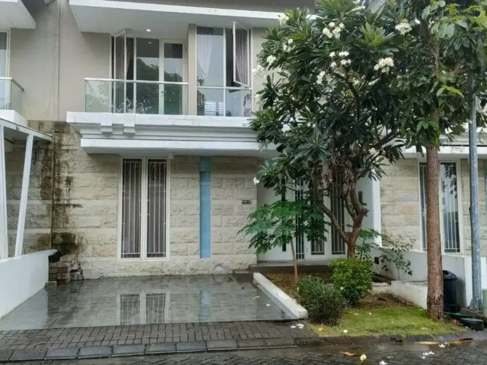 DIJUAL RUMAH GREENLAKE STRATEGIS SIAP HUNI
