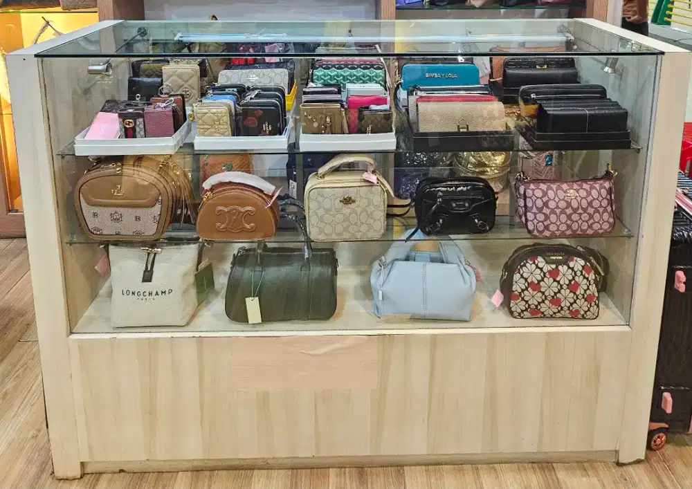 Etalase toko...rak toko