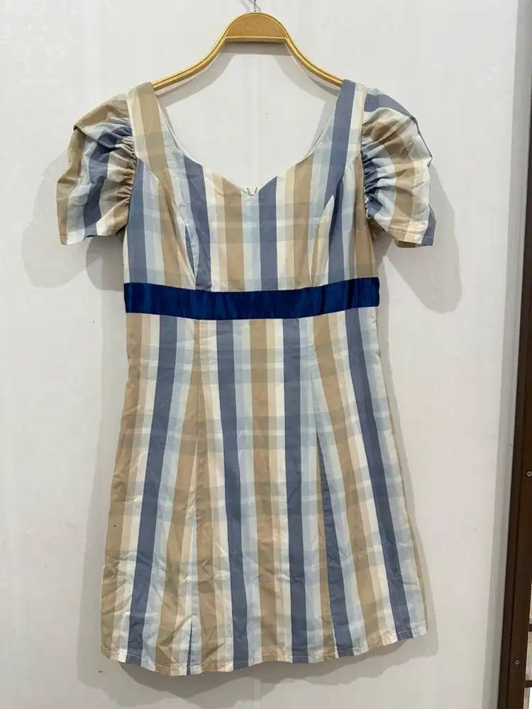 Dress wanita / dress simple / dress cewek / kondangan / pesta preloved