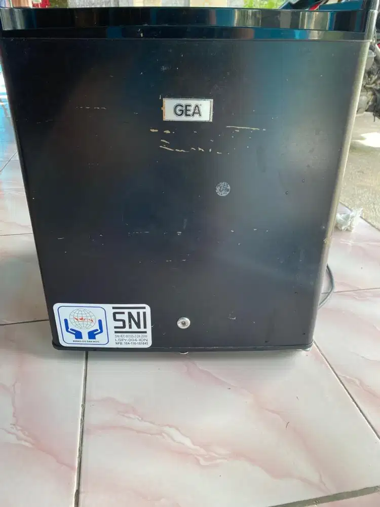 Kulkas mini masih bagus