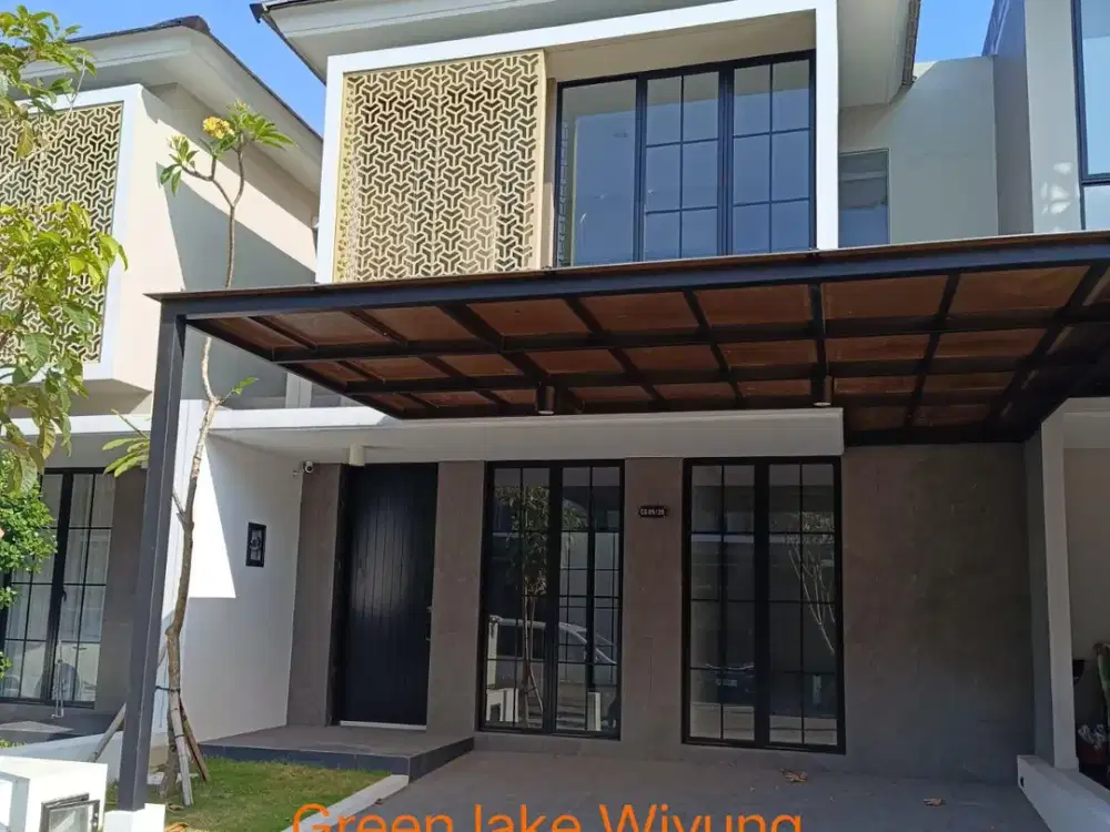 DIJUAL RUMAH GREENLAKE STRATEGIS SIAP HUNI