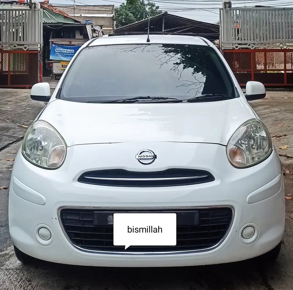 Nissan March 2011 Bensin