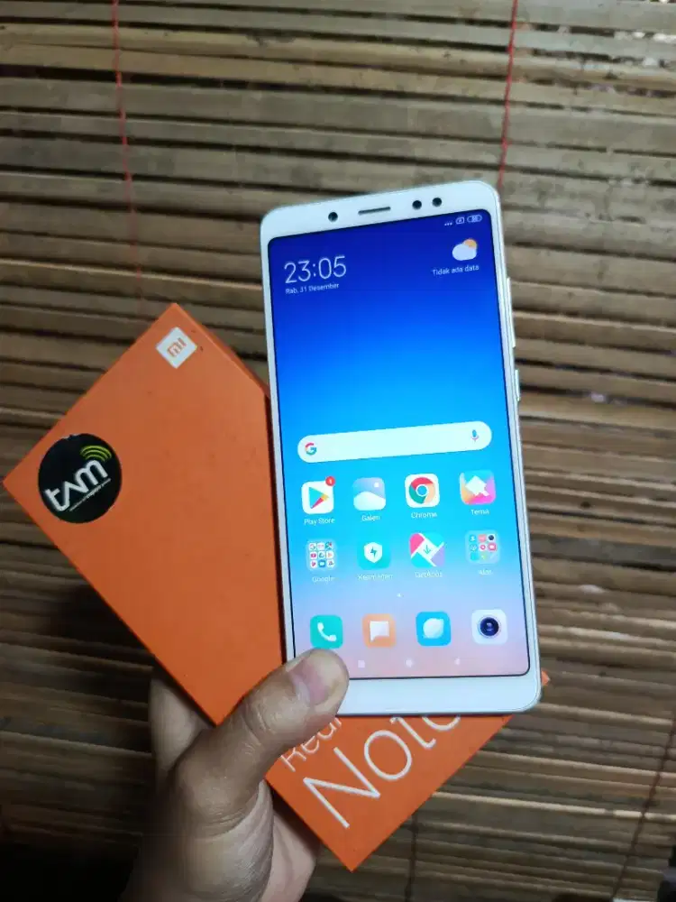 Xiaomi Redmi Note 5 4/64 Fullset, Normal, Nokendala, Siap Pakai
