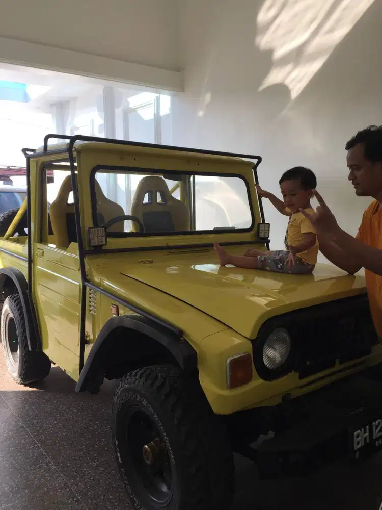 Di Jual Mobil Taft Badak 1984